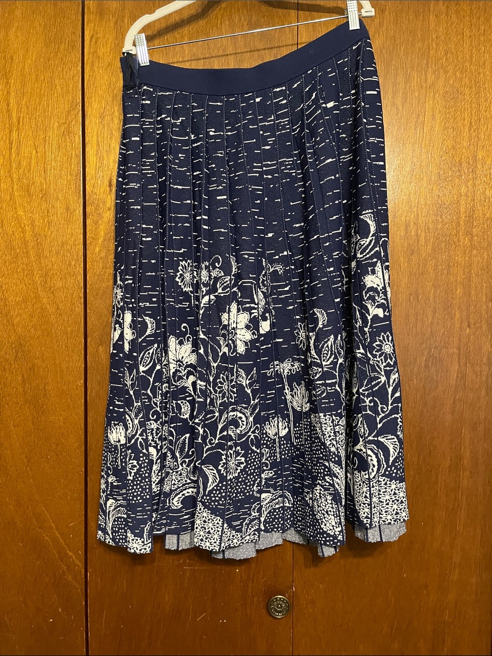 NWT Anthropologie 3x Sweater Skirt Navy Floral Pleated Skirt
